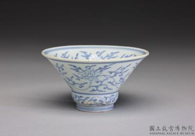 图片[2]-Cup with lotus scrolls in underglaze blue, Mark of da ming chenghua nian zhi. Qing dynasty, 17th – 18 century-China Archive